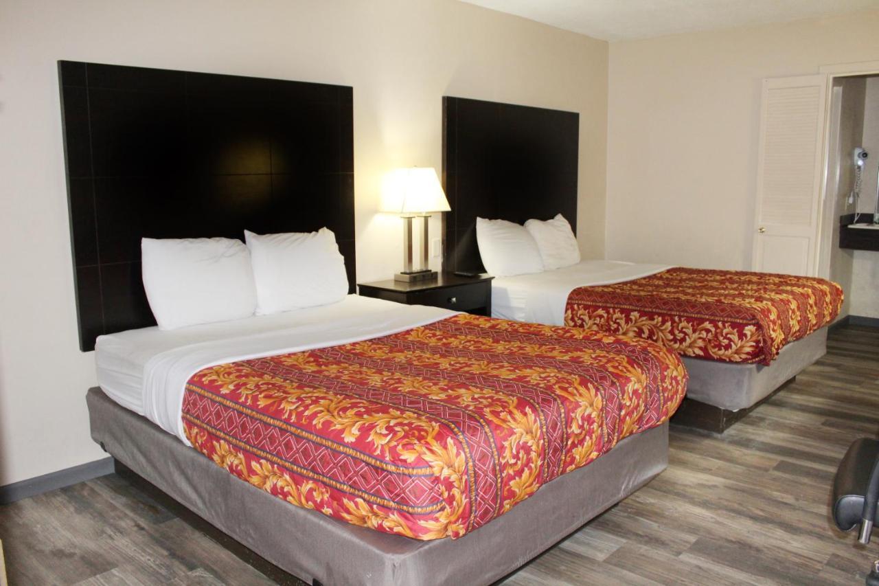 Huntington Inn Екстериор снимка